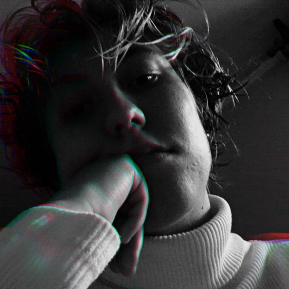 Meet your Posher, Avery